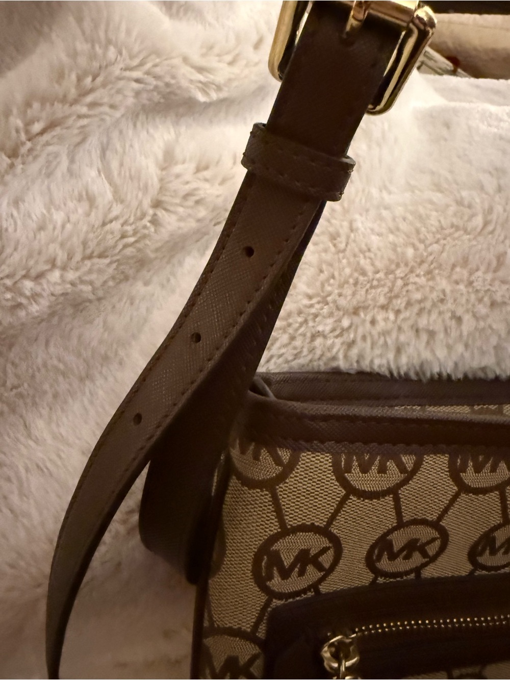💥MOVING SALE💥Michael Kors Kempton Signature Large Pocket Crossbody. NWOT - Picture 8 of 13